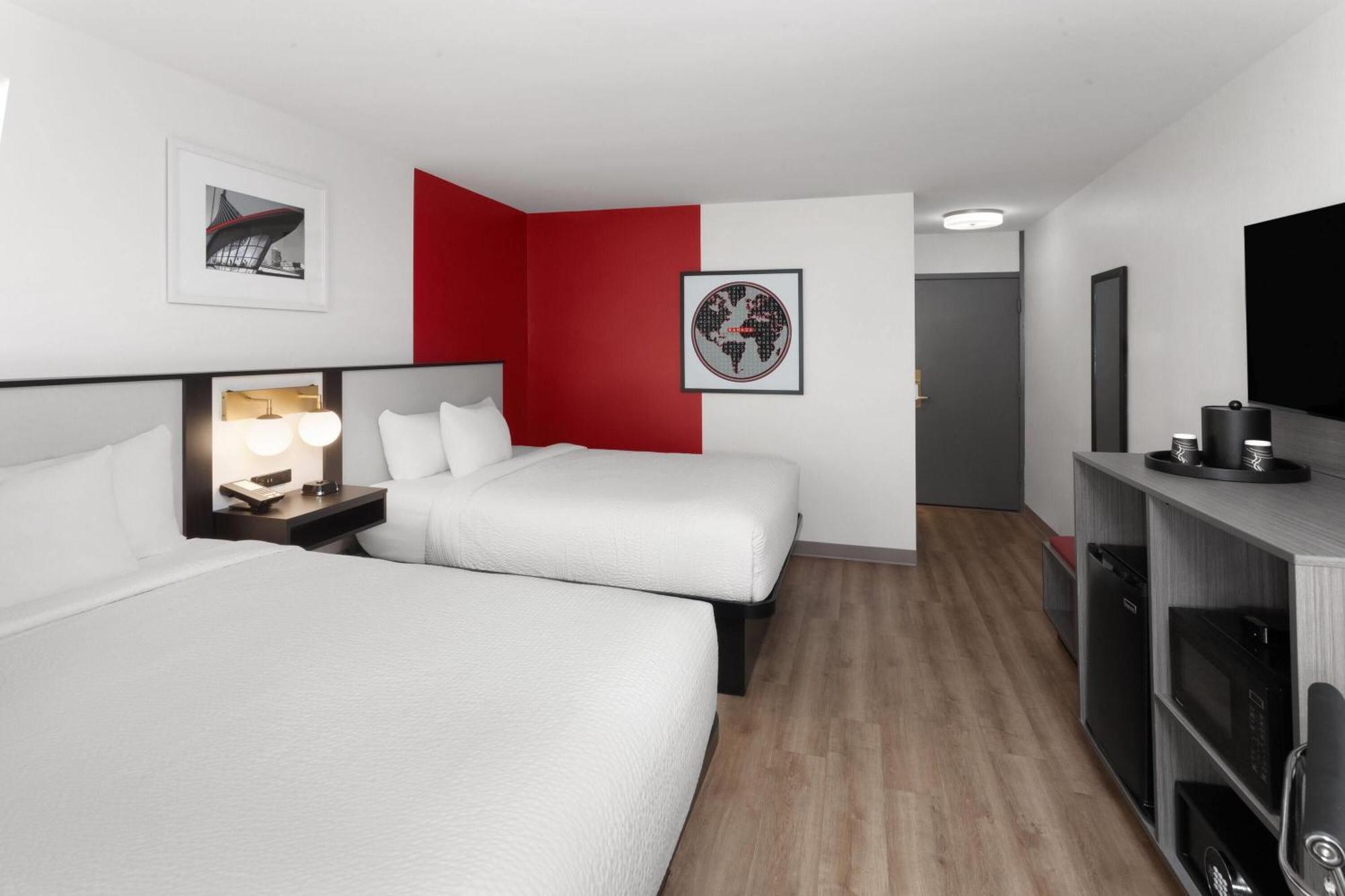 Hotel Ramada By Wyndham Milwaukee Zewnętrze zdjęcie