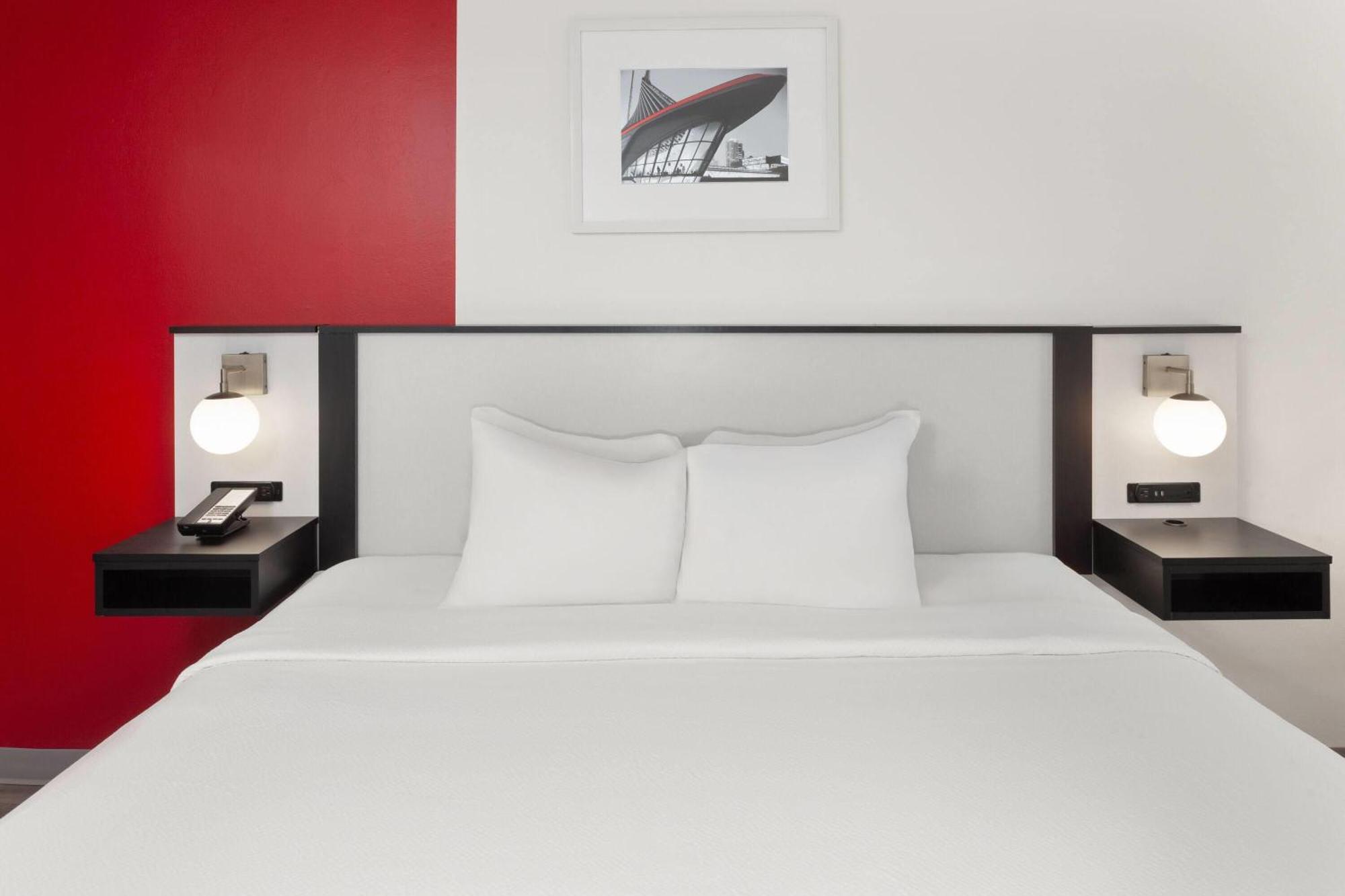 Hotel Ramada By Wyndham Milwaukee Zewnętrze zdjęcie